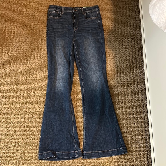 American Eagle Flare Jeans, size 8 - Picture 1 of 4